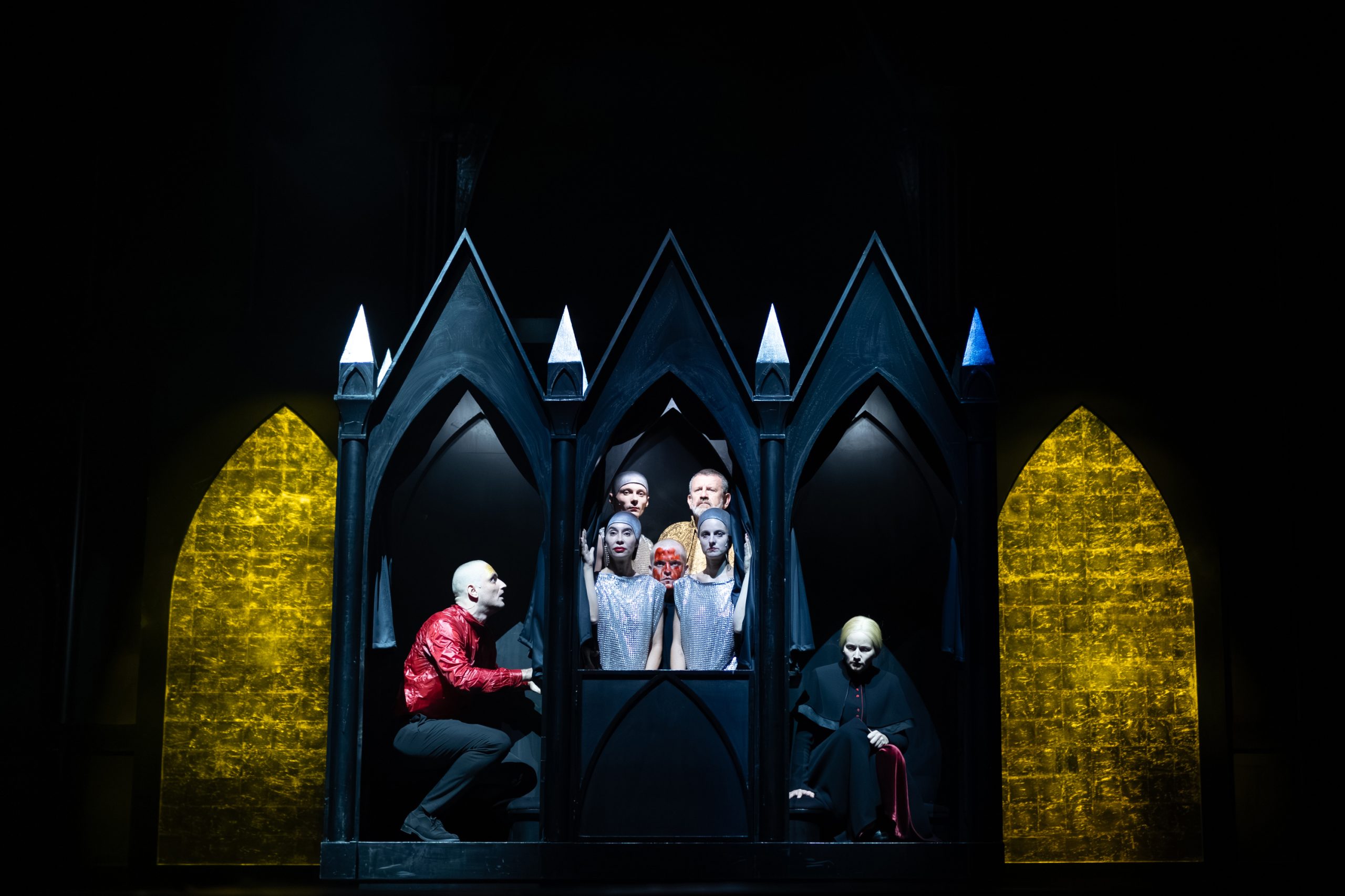 Macbeth | 14 + — București